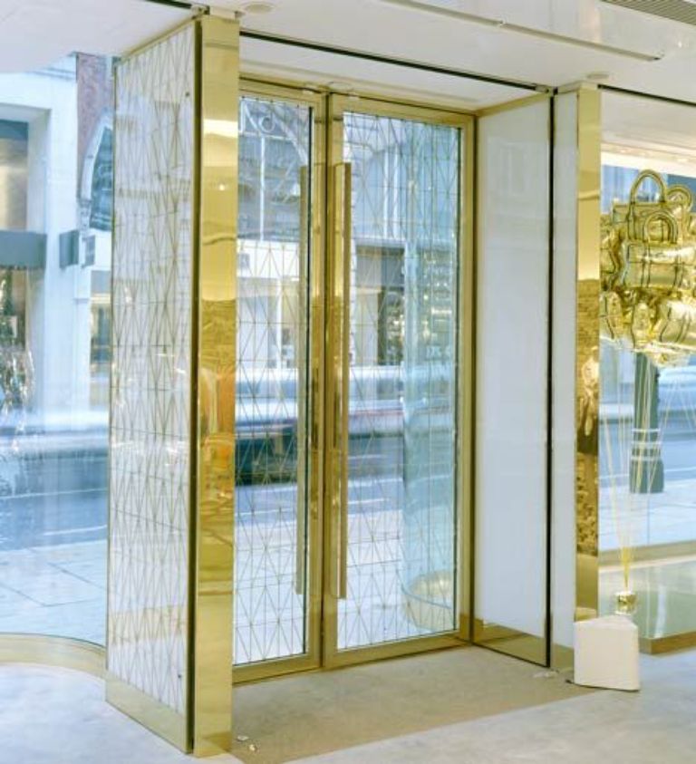 tay nắm cửa kính inox